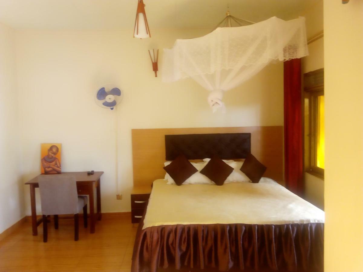 ג'ינג'ה Bridgeway Guest House מראה חיצוני תמונה